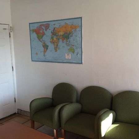 Amazon Motel Тусон Экстерьер фото